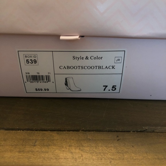 Candie’s Black Boots - Picture 13 of 14